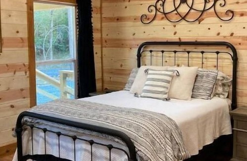 Athens Cabin | Livin on the Edge Cabin in Albert Pike, Brand New!