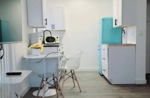 Tobin Hill House | Location! Location! Walk to The Strip & The Pearl!