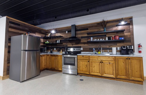 Mound City Apartment | Loess Hills Lodge - Room 6