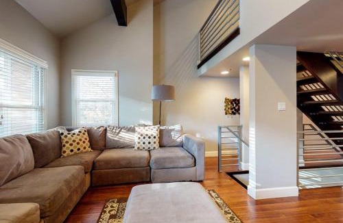 North Park City House | Lofty contemporary condo within three blocks of the Park City Mountain Resort