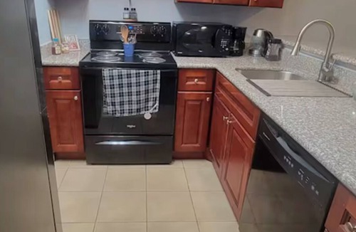 Nassau Bay Condo | Long term -Cozy Home 2BR 1.5B by Space Center