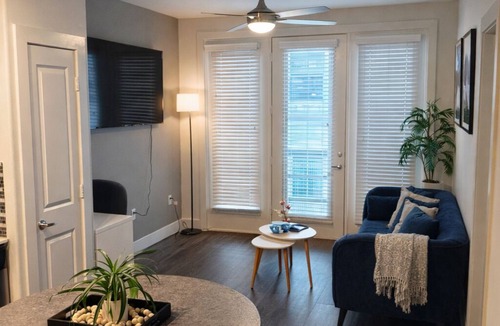 Legacy Park Apartment | Long Term Stay Peaceful Minimalistic Quiet Retreat