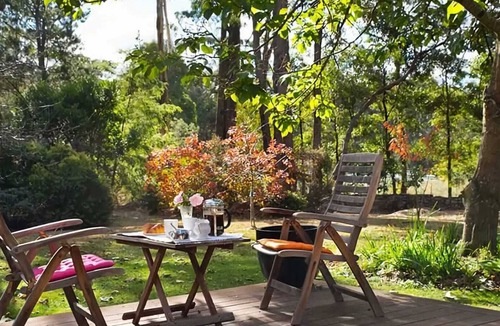 Wheatsheaf House | Lorien Summary: Escap
