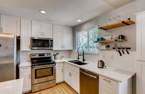 Louisville House | Louisville 3 BDR Home w/Private Patio