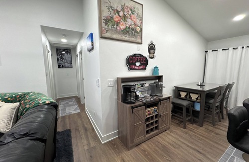 Des Moines House | Lovely 4-bedroom house in peaceful Des Moines close to all Downtown attractions.