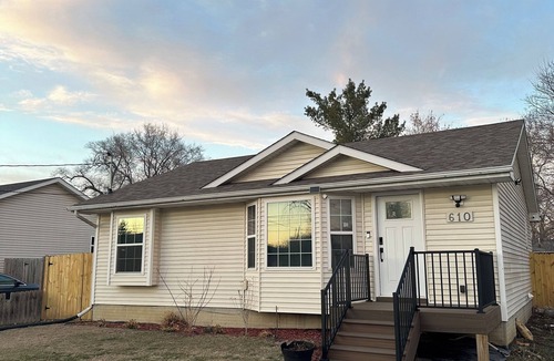 Des Moines House | Lovely 4-bedroom house in peaceful Des Moines close to all Downtown attractions.