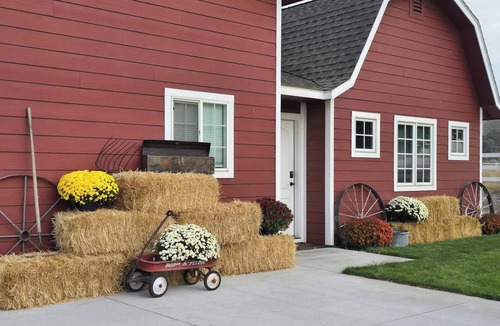 Payette County House | Lovely barn with AC in charming Fruitland, 4 minutes off I84!
