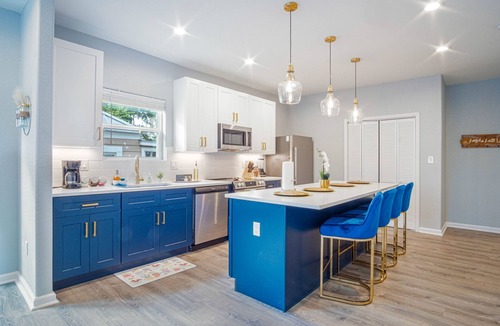Historic Garderns House | Lovely Charming 4BR 2 5BA Near Downtown s Prime