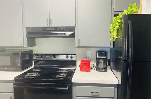 Central Oklahoma City Apartment | Lovely Designer 1 Bedroom with Free Parking