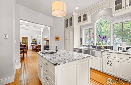 Longmont House | Lovely Farmhouse Retreat, close to Boulder and Rocky Mountain National Park