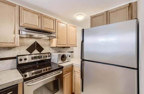 Whittier Apartment | Lovely Pearl St Condo 1 BDR/1 BA Downtown Boulder