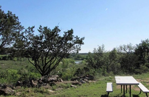Mason Cabin | Lovely Texas Tiny House for Hill Country Getaways
