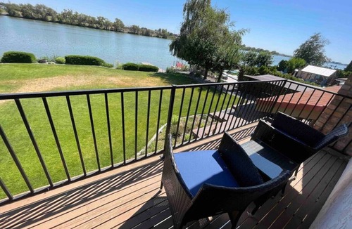 Moses Lake House | Low Bank Luxury Lakefront Retreat with Private Dock, Hot Tub, Game Room & Kayaks