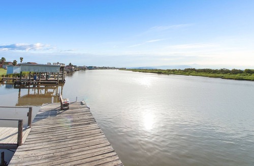 Cedar Lane House | Low Tide: All-day Fishing, Quick East Bay Access