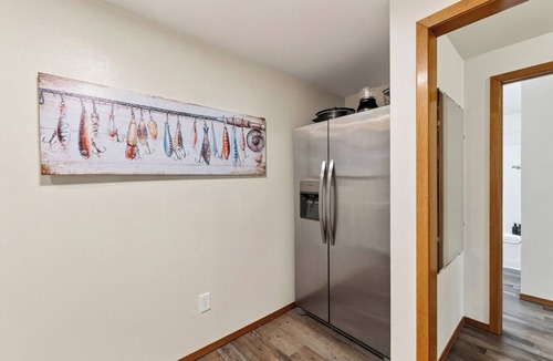 Bells Beach Apartment | Lower-Level Whidbey Hideaway Water Views + Shared Hot Tub | Morning Glory