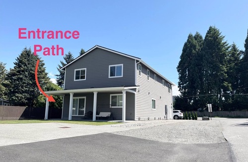 Tukwila House | Lower Unit by Sea-Tac Airport - 2 bedrooms.