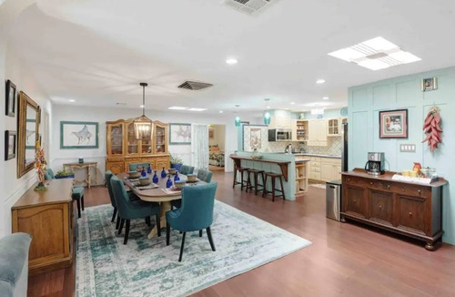 South Valley House | Lux 13+Bedroom Wedding & Event Venue; 4+ House Estate @ 79 dollars a person!