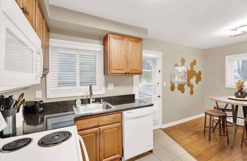 Birmingham House | Lux 2BR-Downtown Birmingham