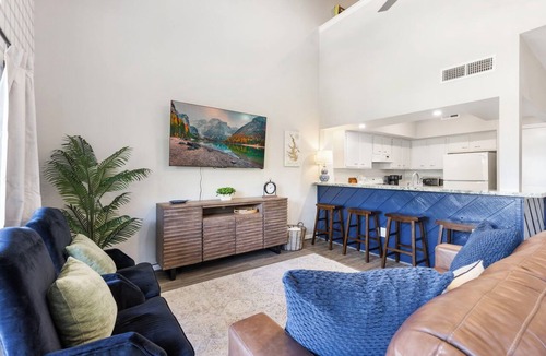 April Sound Condo | Lux Condo on Lake Conroe I Lakeview/Gameroom