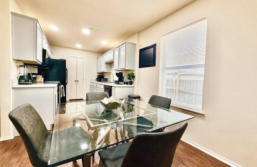West Arlington House | Lux Home Mins To AT&T Stadium Six Flags Texas Rangers TX Live Baylor Scott Med
