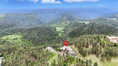 Colonial Pine Hills House | Luxe Villa with Panoramic Views and Yard