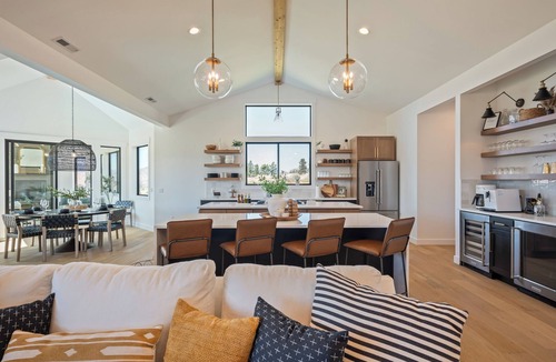 Orondo House | Luxurious home w/seasonal pool, hot tub, fire pit & outdoor kitchen