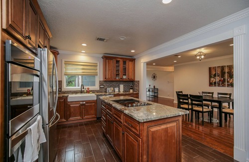 Briarforest House | Luxurious Home with Private Pool - Energy Corridor, Memorial Area - West Houston