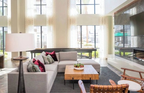 Brookhollow Apartment | Luxurious Inner City Apartment