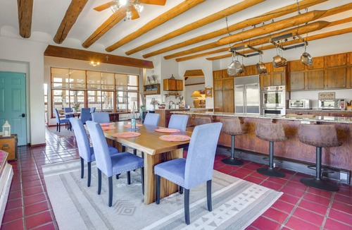 Canoncito Apartment | Luxurious Retreat w/Stunning Views in Santa Fe