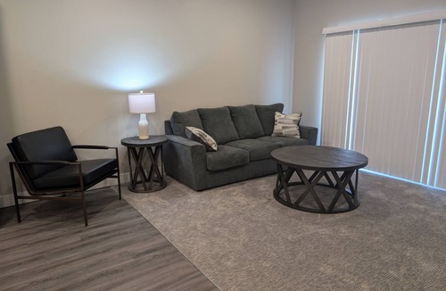 Alliance Apartment | Luxury 1-bedroom flat in enjoyable Alliance with fitness room.