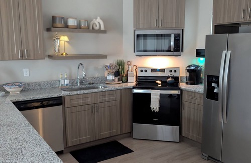 Waldron House | Luxury 1BR Home Private Modern Near World Cup Venues