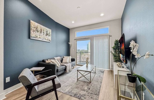 Deep Ellum Apartment | Luxury 2BD | Deep Ellum | Parking | Pool+Gym