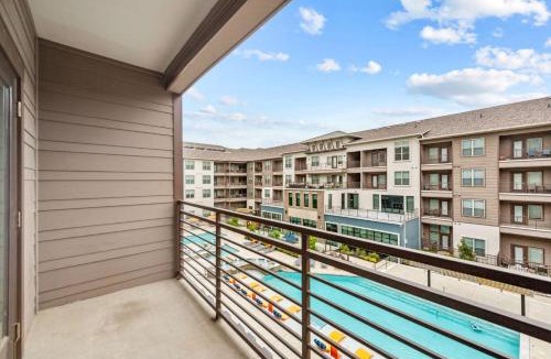 McKinney Apartment | Luxury 2Bed Queen Suite, Free Parking Wifi Gym, Hwy 121 and PGA Golf Course
