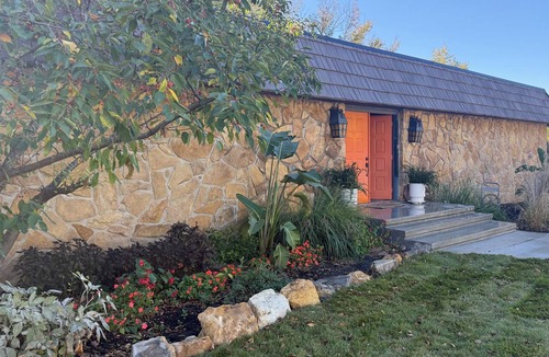 Lawrence House | Luxury 3 Bedroom Architectural California Home - World Cup Adjacent.