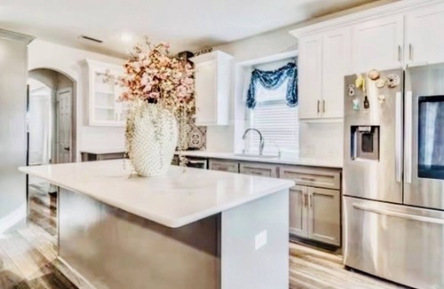 Glenn Heights House | Luxury 4BR Dallas Retreat, Theater, Game Room & Yard, Sleeps 16