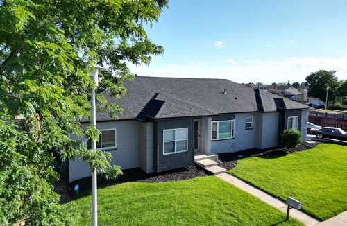 Montbello House | “Luxury 4BR Denver Retreat, Sleeps 10+, Entertainment & Prime Location”