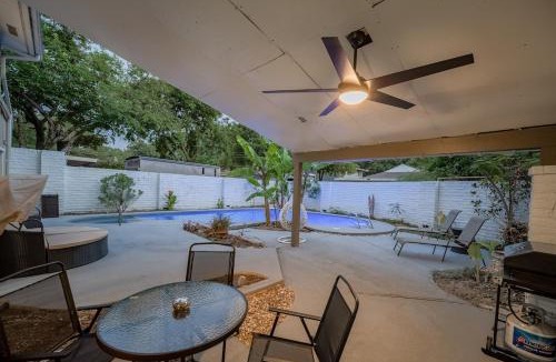 Dallas House | Luxury 5BR Home w Pool Cinema and Game Room
