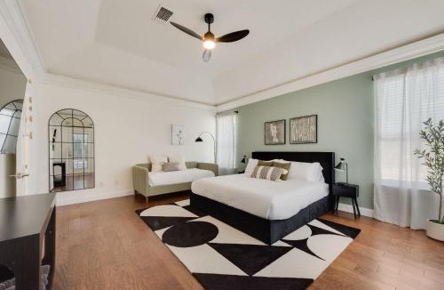 Fossil Creek House | Luxury 6BR Retreat Pool Hot Tub Cinema & Game Room
