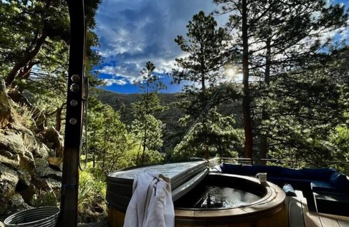 Boulder House | Luxury A-Frame Spa Retreat, Hot Tub, Barrel Sauna