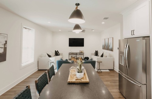 Edom House | Luxury Barndominium Retreat- near Canton, Private!