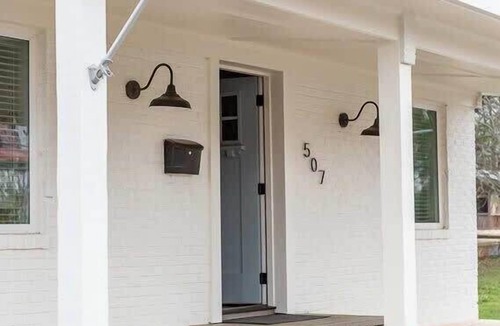 Ruston House | Luxury Cottage | Sleeps 12 | Great Location