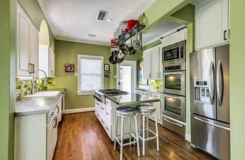 Hollywood - Santa Monica House | Luxury E Dallas 3BR Pool Spa Fireplace Retreat