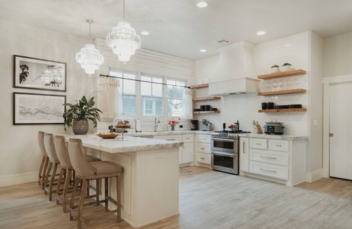 Eufaula House | Luxury Estate Sleeps 21 2 Homes 2 Golf Carts Two doors down to pool