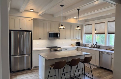 Eagle House | Luxury Farmhouse Eagle Retreat.