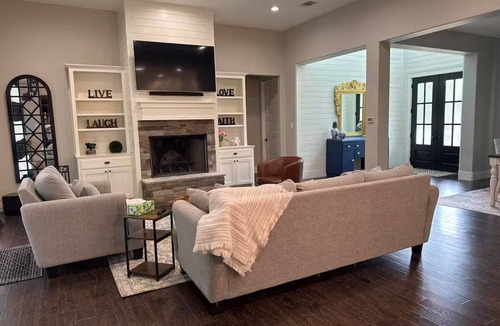 Weatherford House | Luxury Farmhouse in Weatherford