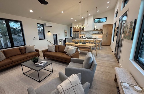 Castle Rock House | Luxury Guest House on 11 Acres - Hot Tub, Mountain Views & Trail Access