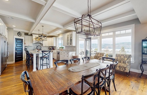 Manson House | Luxury Home in Wine Country with Private Pool, Hot Tub, and Gourmet Kitchen