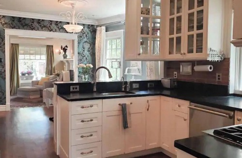 Washington Park West House | Luxury Home w Office, Gourmet Kitchen, Yoga Studio, & Beautiful Outdoor Spaces