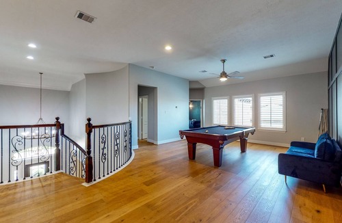 Cypress House | Luxury Home with Home Gym, Outdoor & Gourmet Kitchen