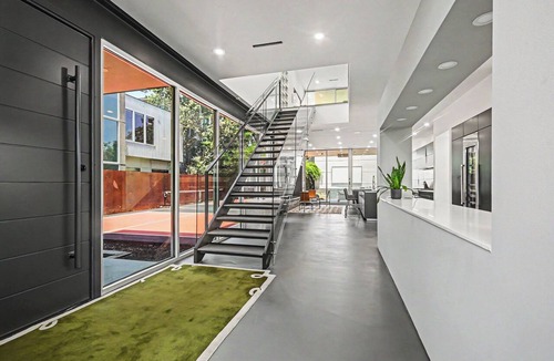 South Central Houston House | Luxury Houston home perfect for FIFA World Cup stays!